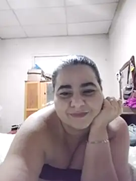 Snapshot of Golositadeamor chatting on 07-16-26, 02:41 Golositadeamor online show from 07-16-26, 02:41