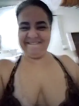 Snapshot of Golositadeamor chatting on 06-09-26, 05:47 Golositadeamor online show from 06-09-26, 05:47