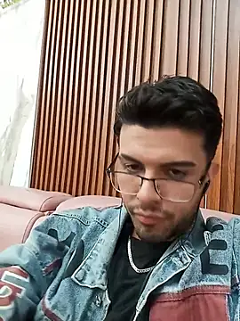 Snapshot of RodrigoColby2 chatting on 06-09-26, 03:46 RodrigoColby2 online show from 06-09-26, 03:46