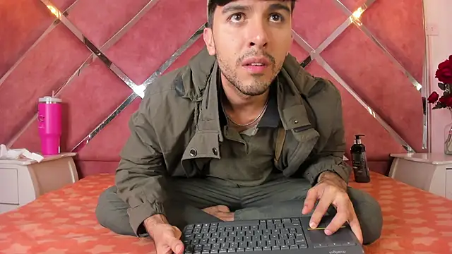 RodrigoColby2 online show from 05-08-26, 03:38