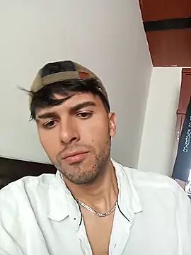 RodrigoColby2 online show from 05-15-26, 05:44