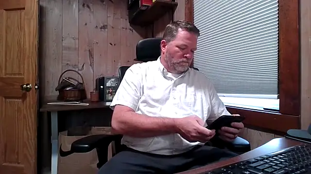 Snapshot of JJ_CONN78 chatting on 04-14-26, 12:21 JJ CONN78 online show from 04-14-26, 12:21