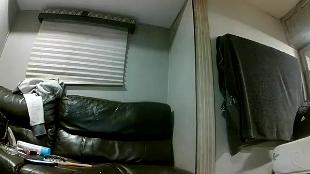 Snapshot of GypsiiCornel chatting on 05-06-26, 02:48 GypsiiCornel online show from 05-06-26, 02:48