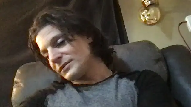 Snapshot of GypsiiCornel chatting on 04-20-26, 04:59 GypsiiCornel online show from 04-20-26, 04:59