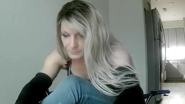 Snapshot of GypsiiCornel chatting on 05-17-26, 05:46 GypsiiCornel online show from 05-17-26, 05:46