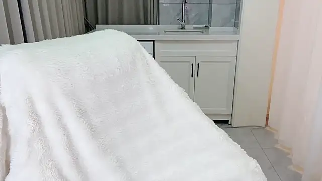 Snapshot of xiaoyugan_cute chatting on 05-06-26, 03:27 xiaoyugan cute online show from 05-06-26, 03:27