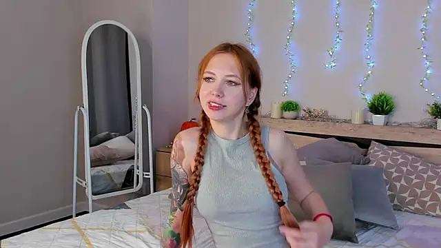 Snapshot of Sienna_Nyx chatting on 04-17-26, 09:45 Sienna Nyx online show from 04-17-26, 09:45