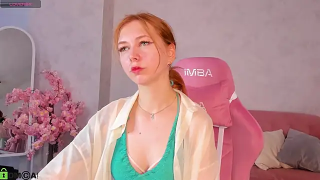 Snapshot of Sienna_Nyx chatting on 06-15-26, 09:09 Sienna Nyx online show from 06-15-26, 09:09
