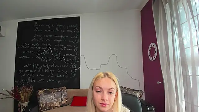 Snapshot of SonnySofia chatting on 05-22-26, 05:49 SonnySofia online show from 05-22-26, 05:49