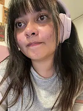 Snapshot of ZoeyDoll_ chatting on 06-25-26, 04:10 ZoeyDoll online show from 06-25-26, 04:10