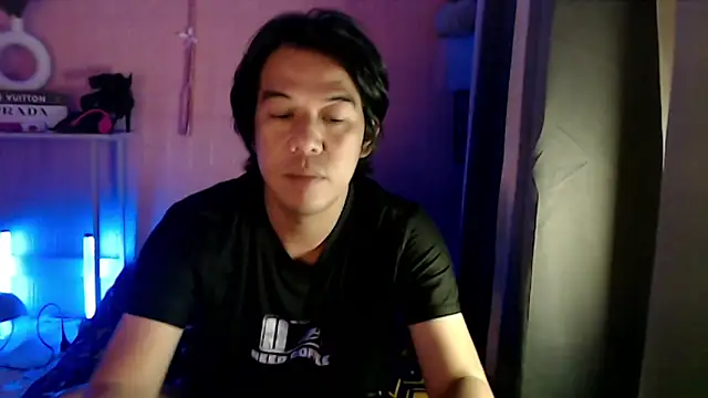 akiramoore online show from 05-31-26, 05:13