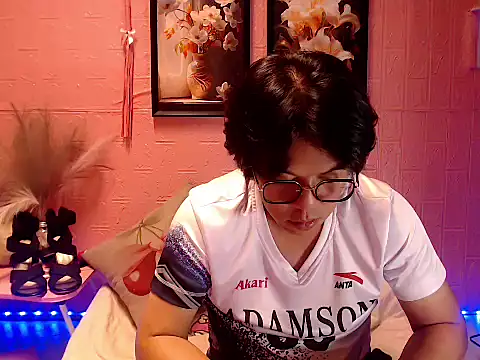 akiramoore online show from 05-17-26, 04:56