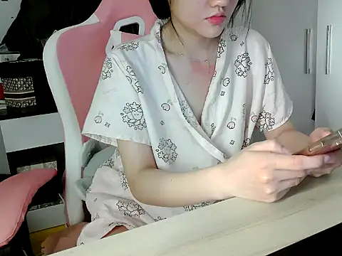 lucienguyen online show from 06-30-26, 08:20