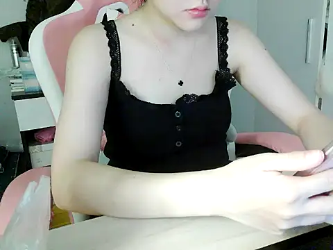 Snapshot of lucienguyen chatting on 04-10-26, 02:51 lucienguyen online show from 04-10-26, 02:51