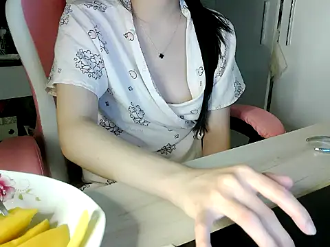 Snapshot of lucienguyen chatting on 04-09-26, 06:41 lucienguyen online show from 04-09-26, 06:41