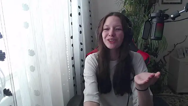 PunyKnee online show from 04-08-26, 10:06