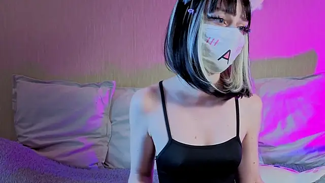 LunaNyanmi online show from 06-29-26, 02:17