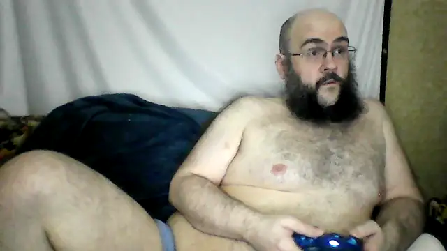 Snapshot of BriTheTopBear chatting on 04-28-26, 02:27 BriTheTopBear online show from 04-28-26, 02:27