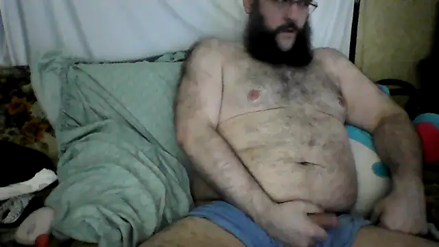 Snapshot of BriTheTopBear chatting on 06-18-26, 02:21 BriTheTopBear online show from 06-18-26, 02:21