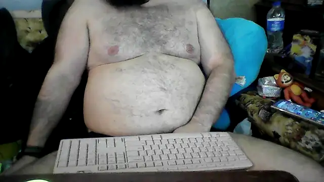 Snapshot of BriTheTopBear chatting on 05-21-26, 12:30 BriTheTopBear online show from 05-21-26, 12:30