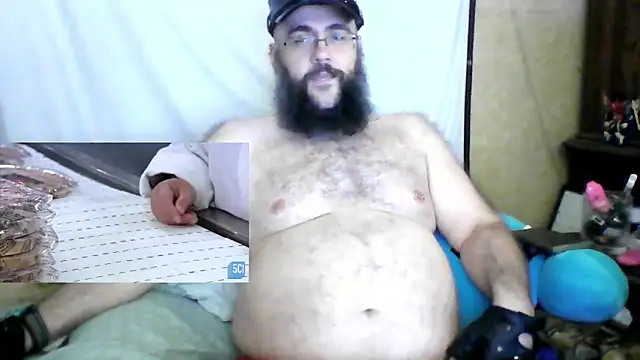 Snapshot of BriTheTopBear chatting on 06-13-26, 11:45 BriTheTopBear online show from 06-13-26, 11:45