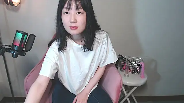 Miachan 01 online show from 05-18-26, 12:55