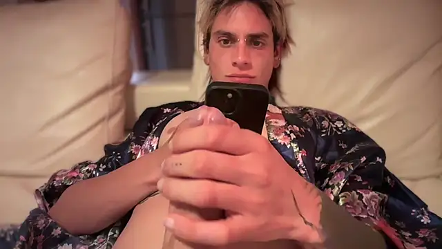 lucasdeexxx online show from 05-07-26, 10:57