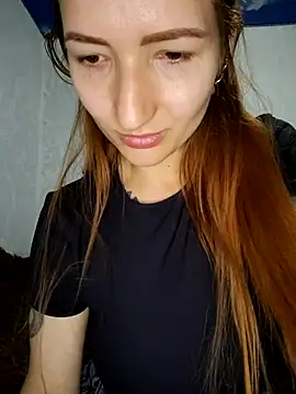 Snapshot of LeonaFox chatting on 05-09-26, 04:21 LeonaFox online show from 05-09-26, 04:21