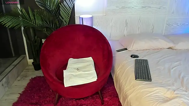 Snapshot of angelina_hilton chatting on 04-14-26, 02:55 angelina hilton online show from 04-14-26, 02:55