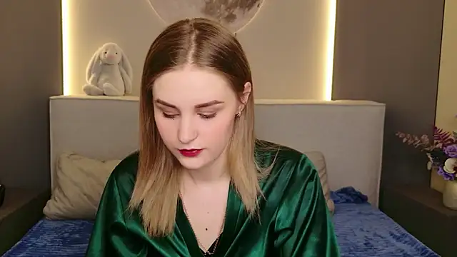 Molly Voses online show from 05-17-26, 08:42