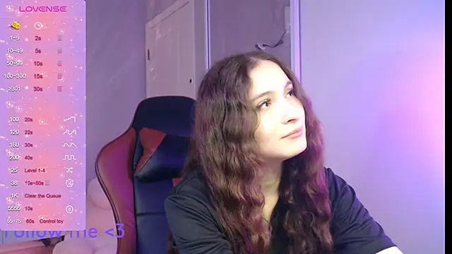 solitudebby online show from 04-12-26, 07:06