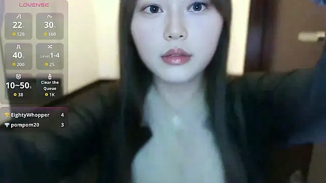 Snapshot of Yuuuunfiiii chatting on 06-04-26, 03:38 Yuuuunfiiii online show from 06-04-26, 03:38