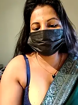 Snapshot of Hot_Alicee chatting on 06-14-26, 04:25 Hot Alicee online show from 06-14-26, 04:25