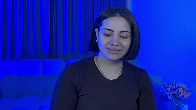 Snapshot of AdrianaToress chatting on 05-14-26, 05:26 AdrianaToress online show from 05-14-26, 05:26