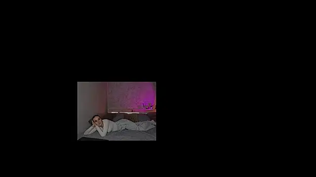 Snapshot of Hot_oksi1 chatting on 04-06-26, 06:53 Hot oksi1 online show from 04-06-26, 06:53