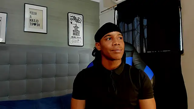 Snapshot of axel_silva4 chatting on 04-15-26, 12:32 axel silva4 online show from 04-15-26, 12:32