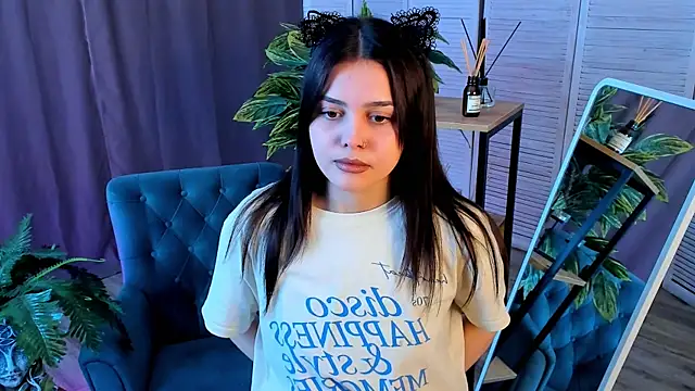 Snapshot of MarianneAuvil chatting on 04-10-26, 04:41 MarianneAuvil online show from 04-10-26, 04:41