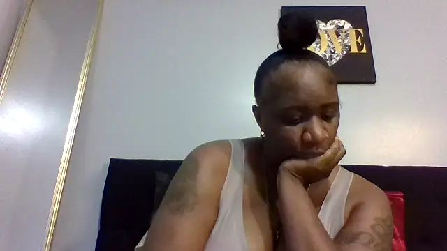 Snapshot of amberchill26 chatting on 04-27-26, 03:10 amberchill26 online show from 04-27-26, 03:10