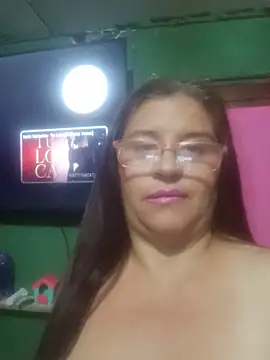 Snapshot of Pato-Andrea26 chatting on 06-18-26, 03:50 Pato-Andrea26 online show from 06-18-26, 03:50