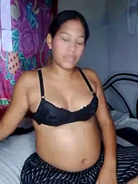 Snapshot of Cherry_0507 chatting on 04-17-26, 10:45 Cherry 0507 online show from 04-17-26, 10:45