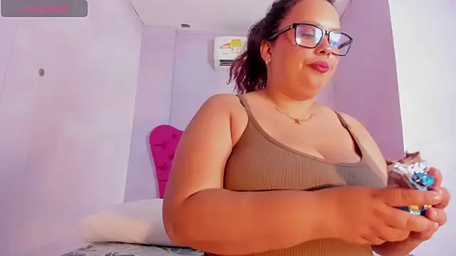 Snapshot of Zara_Holly_ chatting on 07-09-26, 07:02 Zara Holly online show from 07-09-26, 07:02