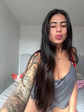 Snapshot of lunasex06 chatting on 05-15-26, 01:42 lunasex06 online show from 05-15-26, 01:42