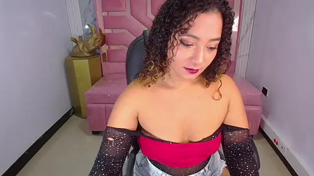 Brittany ch online show from 04-13-26, 07:51