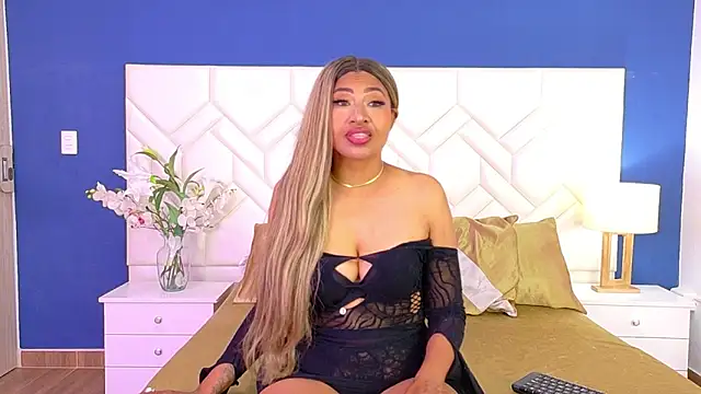 Snapshot of Kiara_Parker_ chatting on 05-11-26, 08:28 Kiara Parker online show from 05-11-26, 08:28
