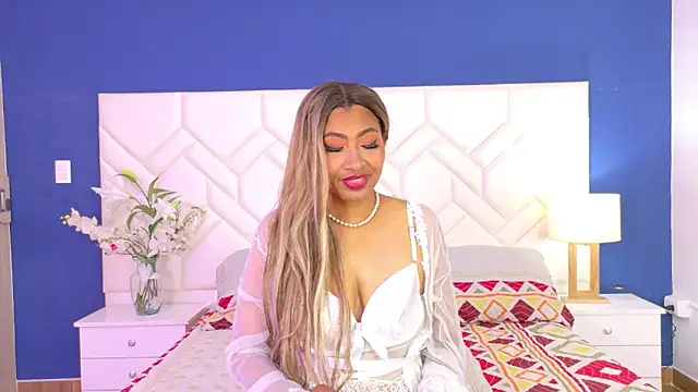 Snapshot of Kiara_Parker_ chatting on 05-27-26, 08:16 Kiara Parker online show from 05-27-26, 08:16