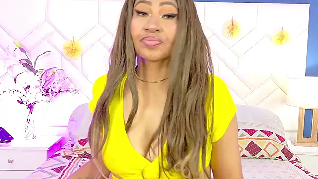 Snapshot of Kiara_Parker_ chatting on 06-27-26, 02:45 Kiara Parker online show from 06-27-26, 02:45