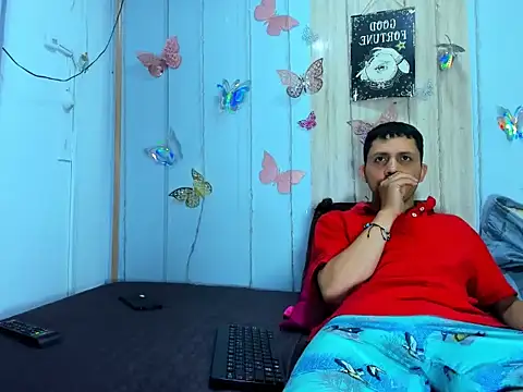 Snapshot of romeojupi chatting on 04-18-26, 02:58 romeojupi online show from 04-18-26, 02:58