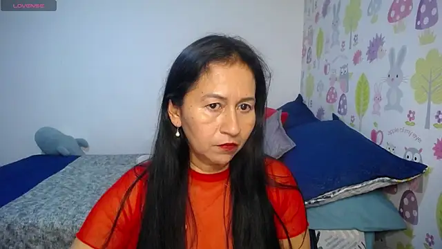 Snapshot of Tyna_b chatting on 06-30-26, 01:38 Tyna b online show from 06-30-26, 01:38