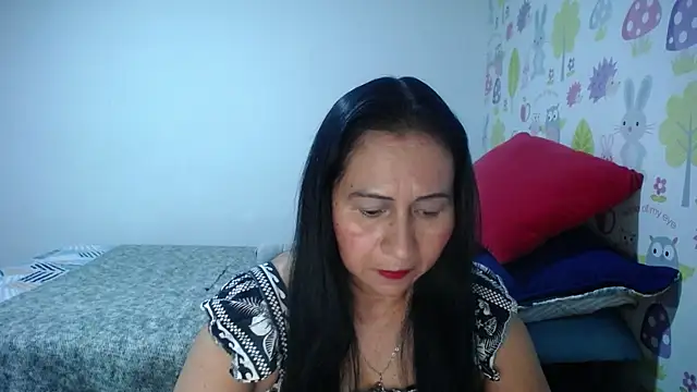 Snapshot of Tyna_b chatting on 06-30-26, 10:43 Tyna b online show from 06-30-26, 10:43