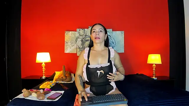 LucianaMadura1 online show from 05-13-26, 05:53